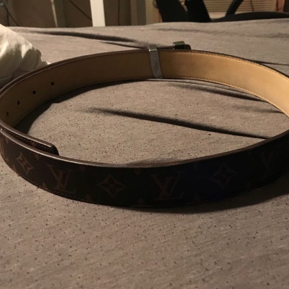 Real Louis Vuitton belt - Picture 2 of 3